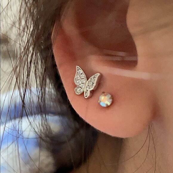 ✨Chloetina 925 Sterling Silver Butterfly Stud Earrings - Picture 6 of 6